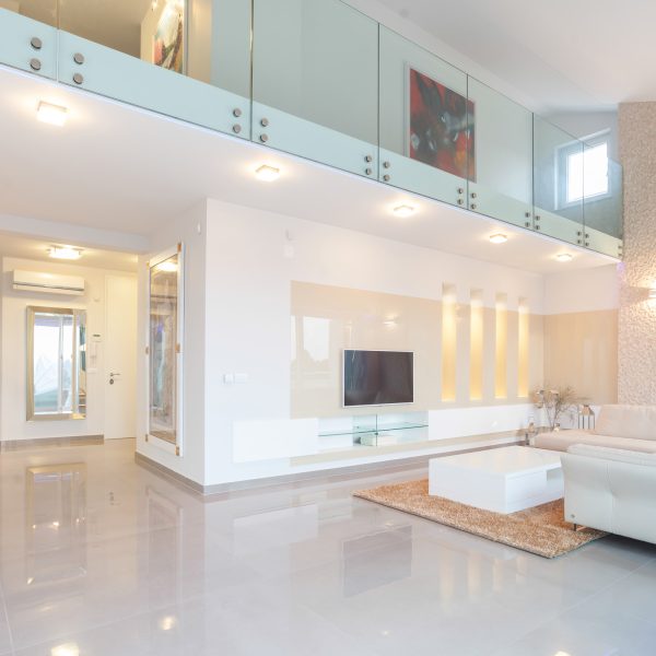 Deluxe Penthouse Apartment with Terrace and Sea View