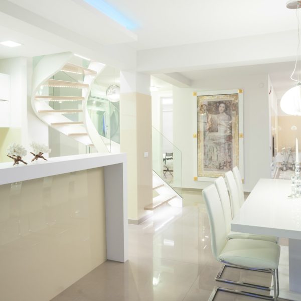 Deluxe Penthouse Apartment with Terrace and Sea View